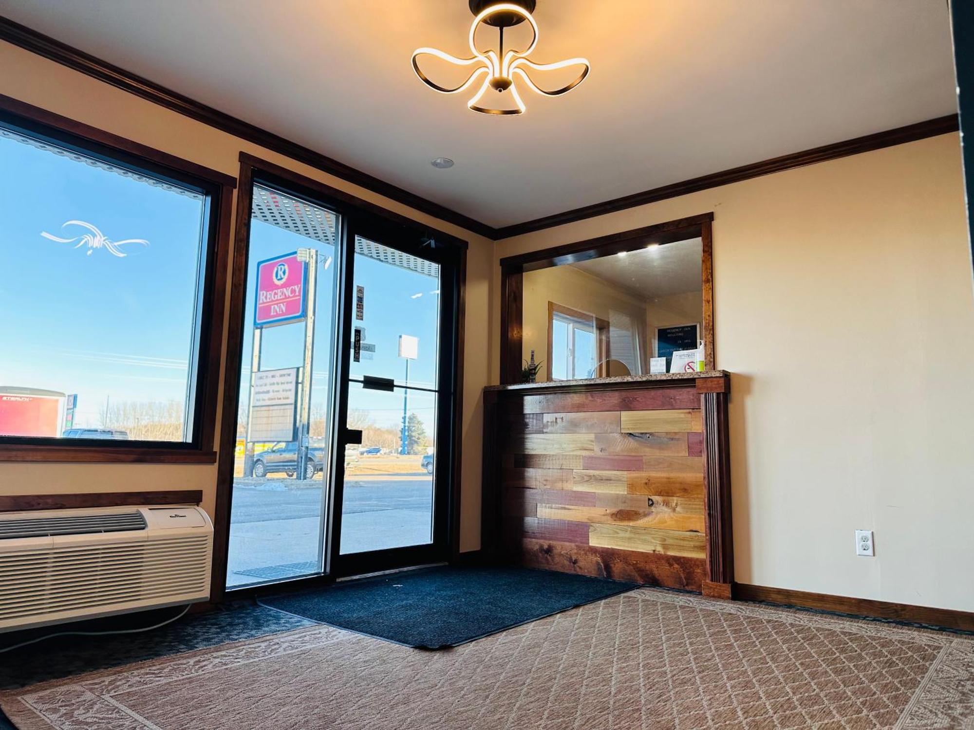 Regency Inn Hudson Bagian luar foto